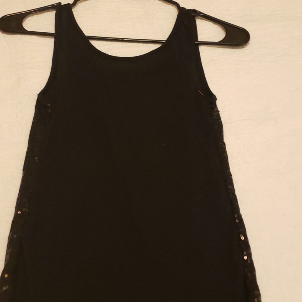 Old Navy Tank - Picture 2 of 2